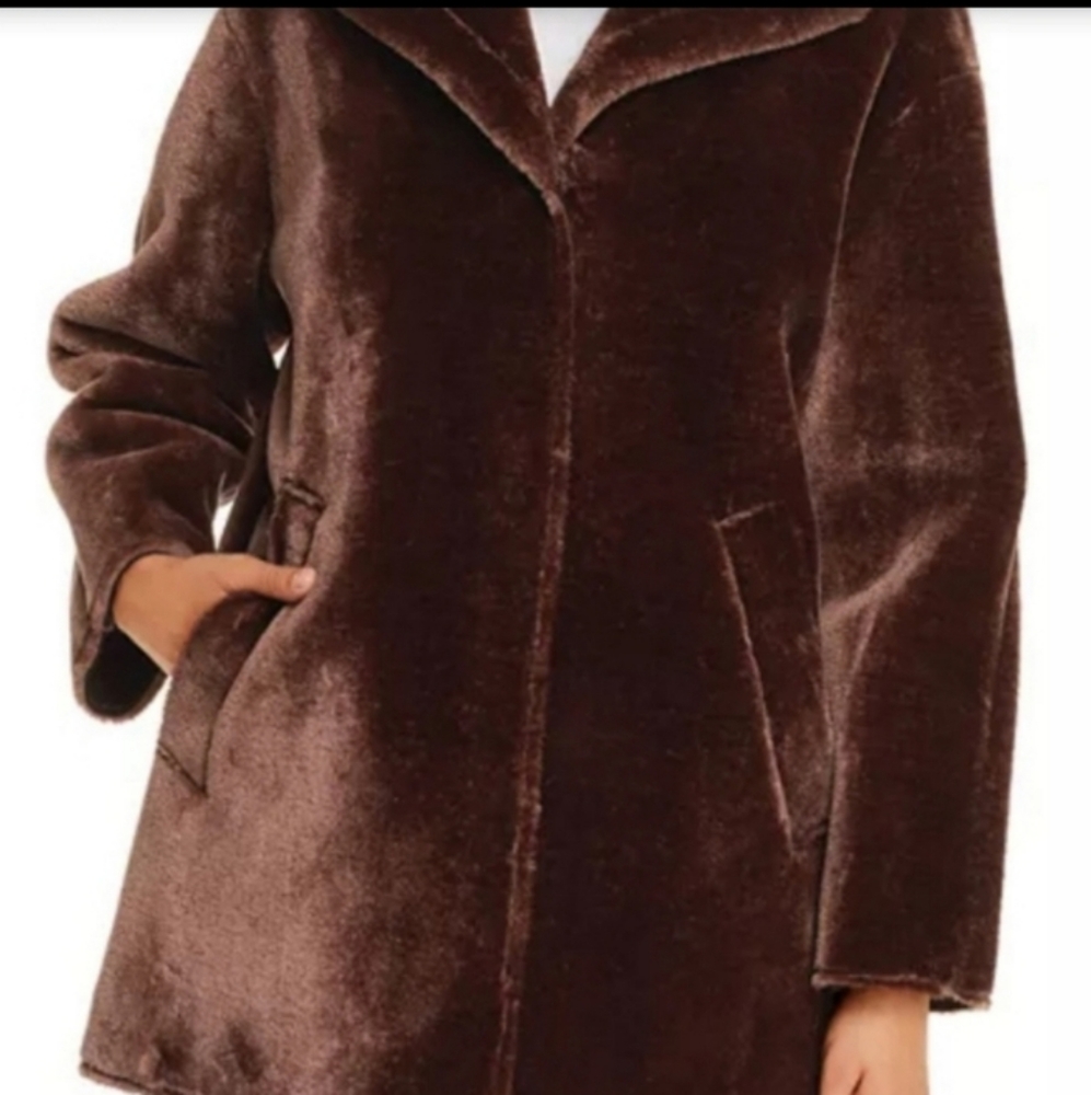 T TAHARI OVERSIZED BROWN FAUX FUR COAT